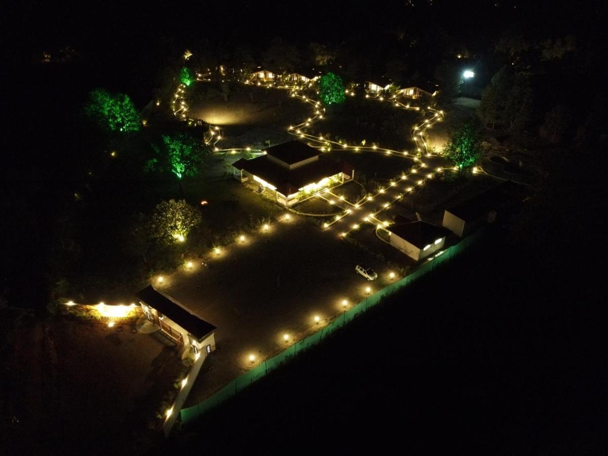The Infinity Pench Resort Khawasa Exterior photo
